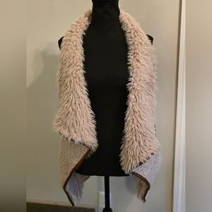 Lovetree Faux Fur Vest with Brown Trim